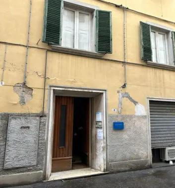 Intera quota del diritto di proprietà di appartamento per civile abitazione...