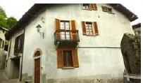 Per la quota di 1/1 ( intero ) del diritto di PIENA PROPRIETA' - Appartamento consistente in edificio nel pieno centro storico - della superficie commerciale di 161,54 mq.