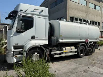 Autocisterna Renault Premium TR450Per visionare la documentazione...