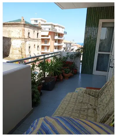 1 - Appartamento di circa mq. 125, ubicato a Vasto (CH) in Via dei Conti...