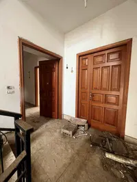 Piena ed intera proprietà di edificio cielo terra in...