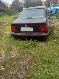 Vendita lotti singoli: Lotto 2. Fiat Panda, € 609,10; Lotto 3. Adam Opel AG, € 609,10; Lotto 4. BMW AG 5D, € 1.570,83; Lotto 6. Smart 451, € 1.442,60. La vendita è soggetta ad Iva 22%, il prezzo base è escluso di iva. L'imposta verrà applicata sul prezzo di aggiudicazione del lotto. Contestualmente al versamento del saldo prezzo, l’aggiudicatario dovrà corrispondere a PBG S.r.l. i diritti d’asta nella misura del 15% oltre Iva, calcolati sul prezzo di aggiudicazione.