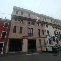 Quota di 1/2 di piena proprietà relativa ad un...
