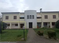 Appartamento al piano terra così composto:...