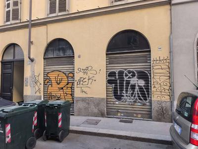 deposito commerciale al piano terreno (1° f.t.), con accesso diretto da via...