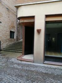 NEGOZIO a MONTEGIORGIO, Corso Italia n. 33, della...