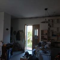 Piena proprietà di civile abitazione di tipo popolare di...