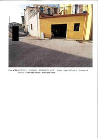 Garage-deposito di mq. 12,50 a piano T con vano di forma...