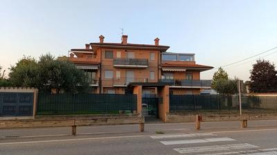 In Comune di Martinengo (BG), Via Vallere n. 35, piena ed esclusiva...