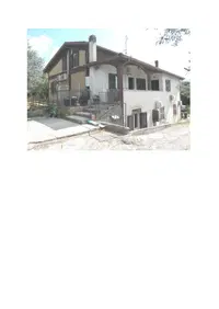 Piena proprietà di un'abitazione che sisviluppa a piano...