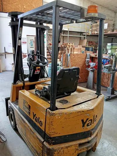 LOTTO 2: CARRELLO ELEVATORE ELETTRICO MARCA YALE, COLOR GIALLO, PORTATA...
