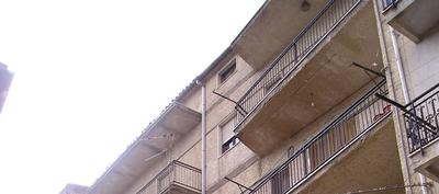 Garage al piano seminterrato, sup. comm. mq 38 ca, pavimento in graniglia,...