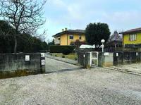 Unità immobiliari facenti parte di un fabbricato in...