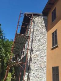 Unità immobiliari costituite da: 1) un appartamento...