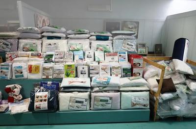 Biancheria per letti, materassi, reti in doghe, strutture letto, guanciali, coprimaterassi, piumini, plaid, lenzuola, lettino richiudibile
