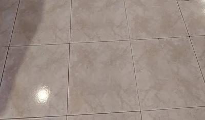 PROPRIETA’ SUPERFICIARIA di appartamento al Piano Secondo (catastalmente 3°)  sita in Rodi Garganico, alla Contrada Convento, composto da un soggiorno/pranzo, un cucinino, tre camere, un bagno ed un disimpegno per una superficie commerciale risulta pari a : 119,44 mq e proprietà superficiaria di box-auto, posta al Piano Primo Sottostrada di un fabbricato condominiale, sita in Rodi Garganico, alla Contrada Convento di 21,66 mq.