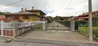 Immobile con struttura in legno composto da un locale ad...