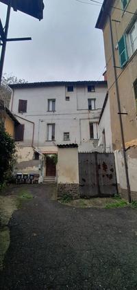 abitazione di tipo popolare, situata nel centro storico...