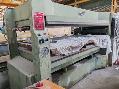 PRESSA IDRAULICA MARCA LEOPIDA PRIVA DI TARGHETTE LOTTO 23