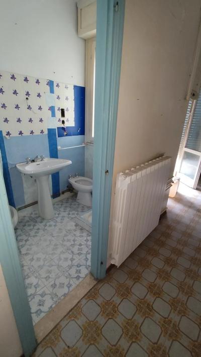 piena proprietà di appartamento posto al piano 6° all’interno di ampio...