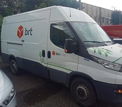 AUTOCARRO IVECO DAILY TG GH124MW immatricolato il 28/12/2021 cilindrata 2998, alimentazione benzina/metano km 37075 circa, provvisto di libretto di circolazione e chiavi di avviamento