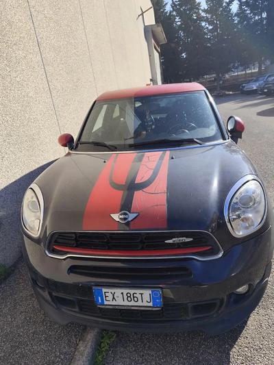 (LOTTO N. 8): Autovettura marca Mini modello Cooper Works targata EX186TJ, immatricolata il12/12/2014, alimentazione a benzina, provvista di una chiave e di carta di circolazione, sprovvista dicertificato di proprietà.Prezzo base d’asta € 4.500,00 oltre iva e oneri Ivg.