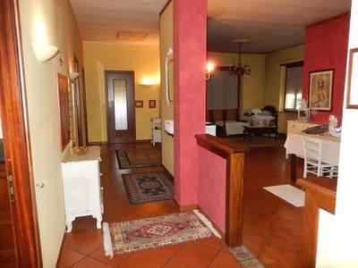 Compendio immobiliare ubicato in Campiglione Fenile (TO), Via Daniela composto da un terreno della superficie di circa 4.430 mq con entrostante fabbricato oltre ad un basso fabbricato distaccato dal corpo principale in corso di costruzione. Asta telematica in modalità asincrona ex DM 32/2015 tramite la piattaforma www.astebusiness.it. (asta 3330).  Si invitano gli interessati ad accedere al sito e prendere visione della documentazione scaricabile.