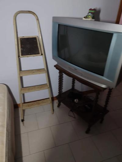 MOBILE PORTA TV, TV SAMSUNG, MOBILETTO ETC. LOTTO 3