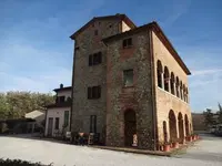 RACCOLTA OFFERTE - Casale con piscina e corte esclusiva...