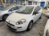 Autocarro Fiat PuntoPer visionare la documentazione...