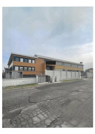 Comune di Beinasco (TO) Via Aosta numero 16/A: 1. Porzione di fabbricato composta da capannone ad uso industriale con uffici e terreno pertinenziale:1.1 locale produttivo1.2 uffici e servizi:al piano terreno : sala attesa, uffici e servizi igienicial piano primo : uffici e servizi igienicial piano seminterrato: uffici, CED e servizi igienici, locale centrale termica e cantina 1.3 locali tecnici al piano interrato.2. Tre porzioni di terreno di pertinenza fronteggianti l’intero fabbricato.
