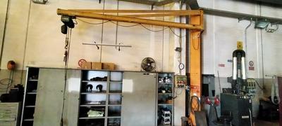 LOTTO 11: Gru a bandiera – Portata MAX 1000 KG – Anno 1983. Vendita...