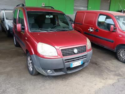 UN AUTOVEICOLO FIAT DOBLO' NATURAL POWER PER TRASPORTO PERSONE, TARGATO DF471VZ, IMMATRICOLATO IL 10.01.2007, CILINDRATA 1596, 076 KW, B/MET, PRIVO DI GRAVAMI, CON UNA CHIAVE, CON LIBRETTO, KM CIRCA 269.732