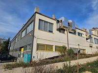 Fabbricato industriale su tre piani della superficie...