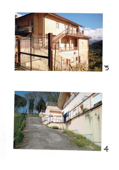 Locale ad uso produttivo posto al piano S1 con suddivisione dello spazio a funzioni abitative: soggiorno-pranzo con angolo cottura, camera matrimoniale, cameretta e un bagno
