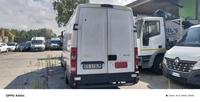 1 Autocarro Iveco Daily targato ES315**, telaio...