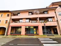 Ufficio della superficie commerciale di 107 mq, negozio...