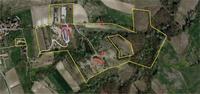 Piena proprietà di grande area di terreni agricoli con...
