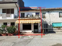 Piena proprietà di porzione di fabbricato su due piani...