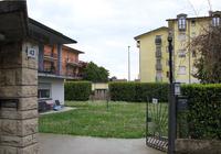 QUOTA PROPRIETA' 1/2 villa singola su due livelli dotata...