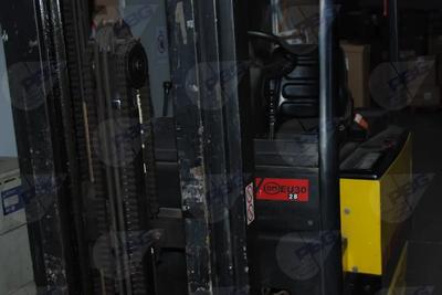 Carrello elevatore elettrico OM EU 30 q.li targa F14007L0064 del 2003 con non rilevate Km