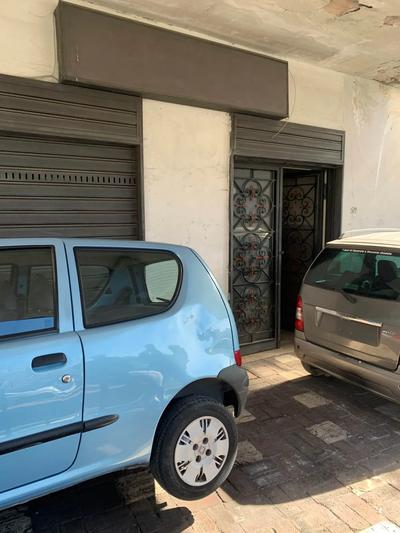 Piena e intera proprietà del seguente immobile sito in Melito di Napoli alla Via Salvatore di Giacomo n° 150-152: Locale commerciale al piano T, interno 4, scala D, lotto A, sup. cat. 59 mq