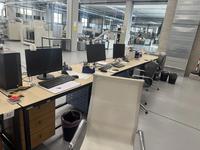 Arredi e macchine elettriche ed elettroniche da ufficio...