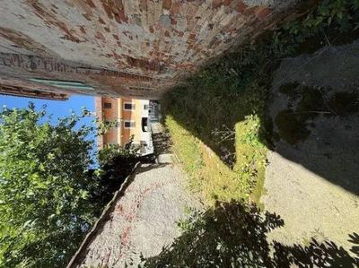 Terreni ad uso agricolo ubicati in Piozzo, Frazione Verne (are 16 centiare 00), a ridosso del centro storico (are 01 centiare 81) e Frazione San Grato di Piozzo (are 16 centiare 11)