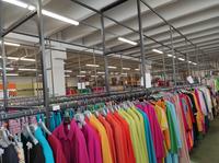 Lotto composto da rimanenze capi di abbigliamento donna,...