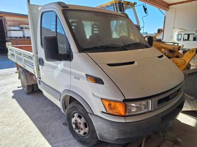 Autocarro Iveco Daily 35C13Per visionare la...