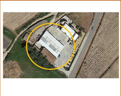 Comune di Badesi (SS), località “Padulo” Edificio censito al foglio 63 mappale 344 sub 1 comprendente quota pari al 50% pro-indiviso di area urbana censita al f. 63 mapp. 416; il tutto inserito all’interno della zona urbanistica denominata “D2”,categoria D/01, rc € 6.054,30, confinante con mapp. 341, mapp. 416 , mapp. 387 sub 1 (stessa proprietà) e con strada provinciale Sp 90. Il tutto come meglio descritto nella perizia di stima (per il valore di euro 699.200,00) in atti cui si rimanda. Libero.