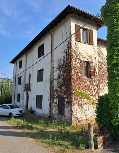 Appartamento posto al piano primo per i vani...
