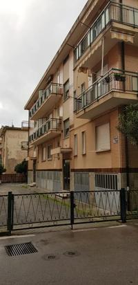 Piena proprietà di appartamento interno 4, piano secondo