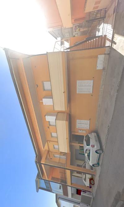 Piena proprietà dell’intero compendio immobiliare sito nel Comune di Alba...